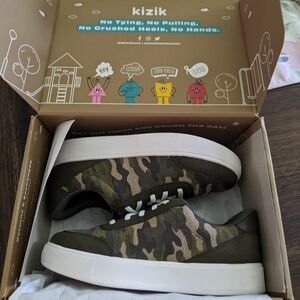 New Kizik slide on camo sneakers